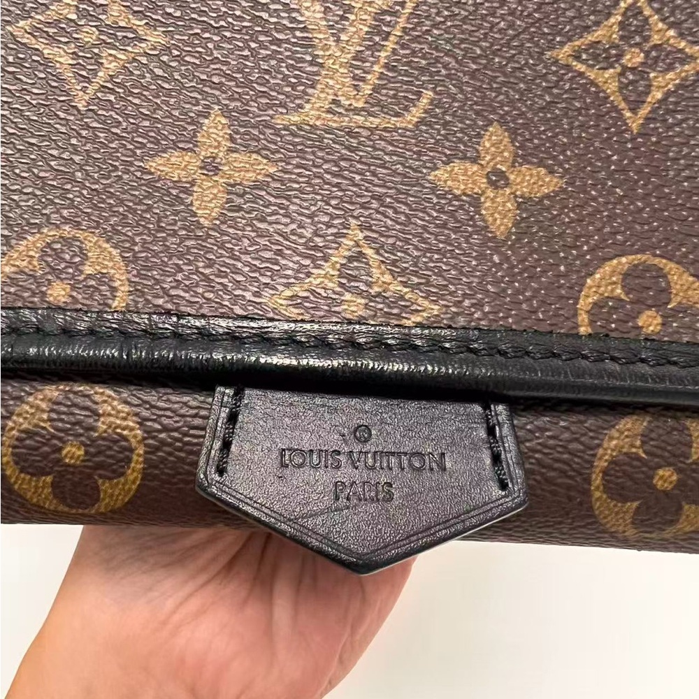 Louis Vuitton Brown and Tan Monogram Bag - Picture 3 of 9